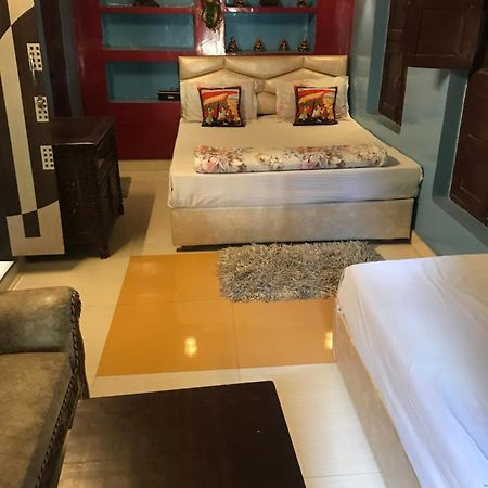 ורנאסי Shiva Guest House מראה חיצוני תמונה